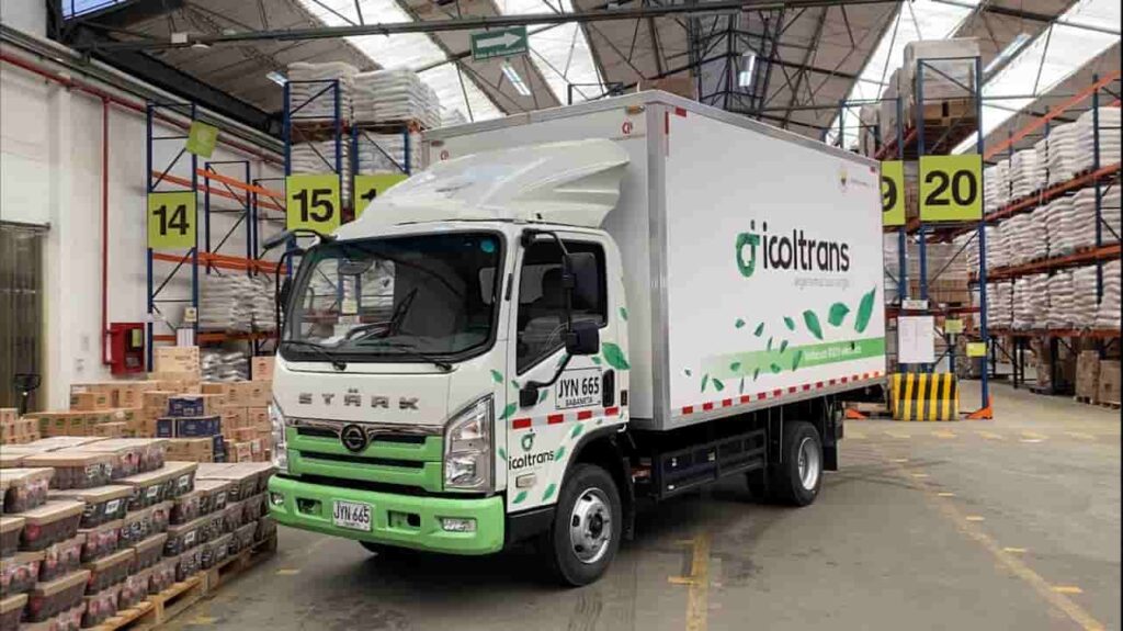camión de carga eléctrico de la empresa Icoltrans